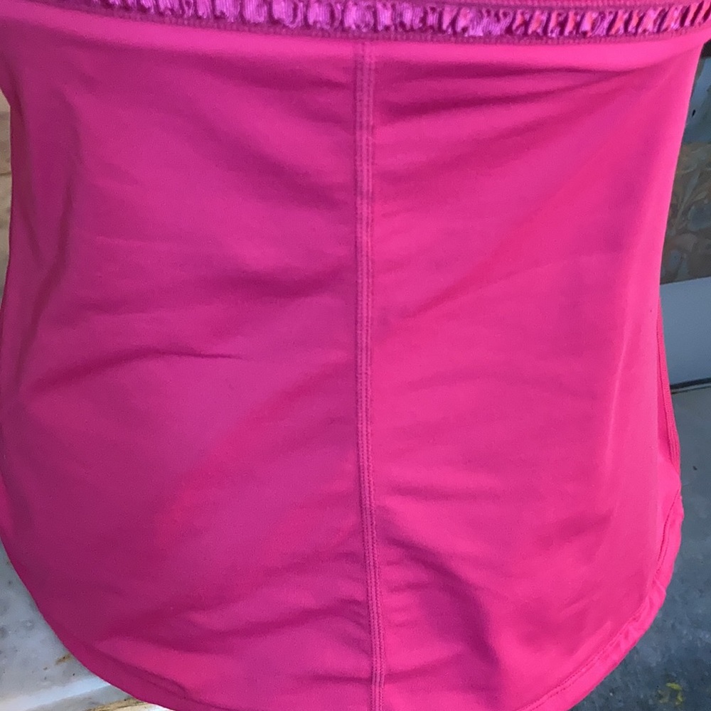 Fabulous Never Worn Lululemon Athletica Magenta 8! - Picture 5 of 9